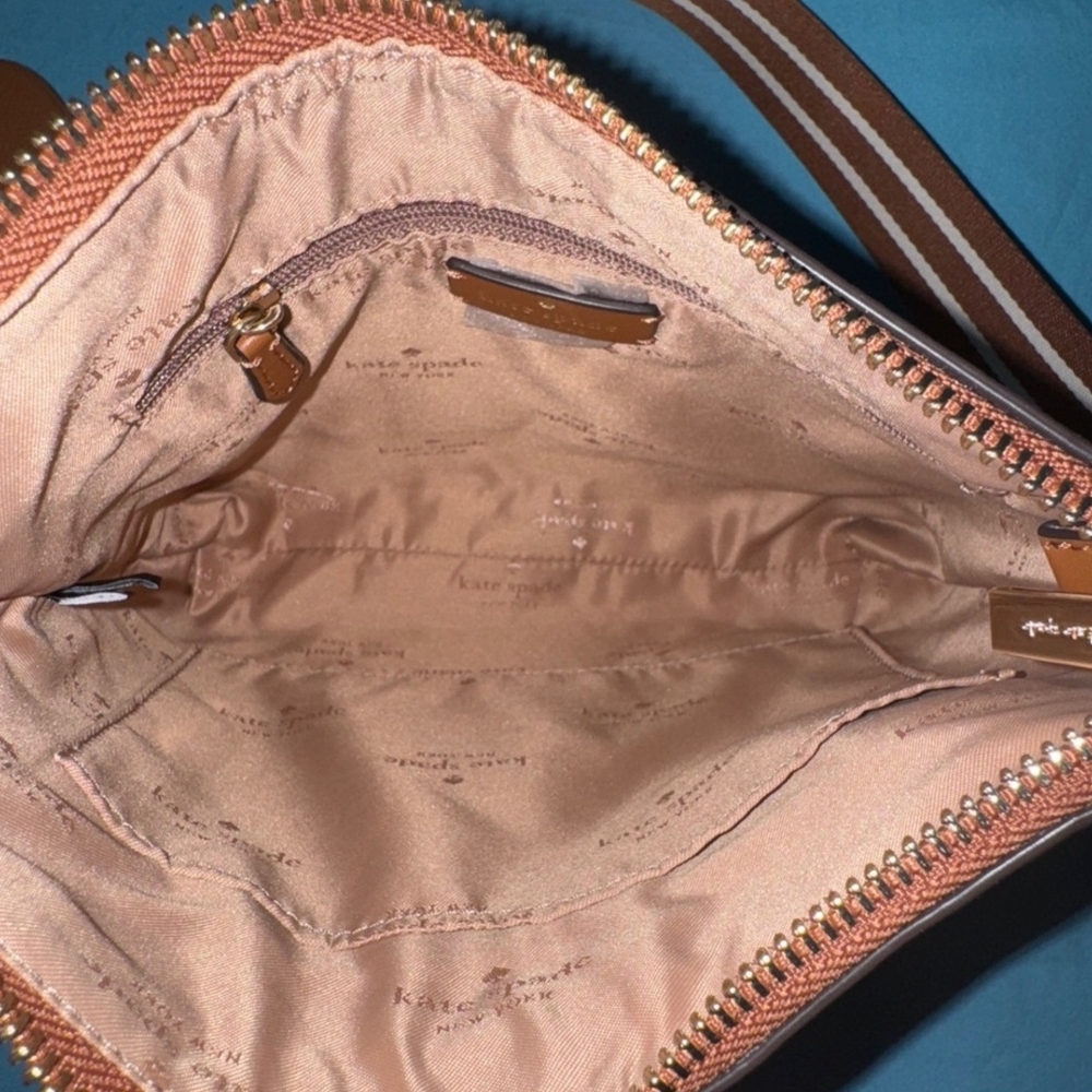 Kate Spade NWOT Brown Crossbody Bag w/matching Sm. Pouch & Stiped Guitar Strap - Picture 3 of 6